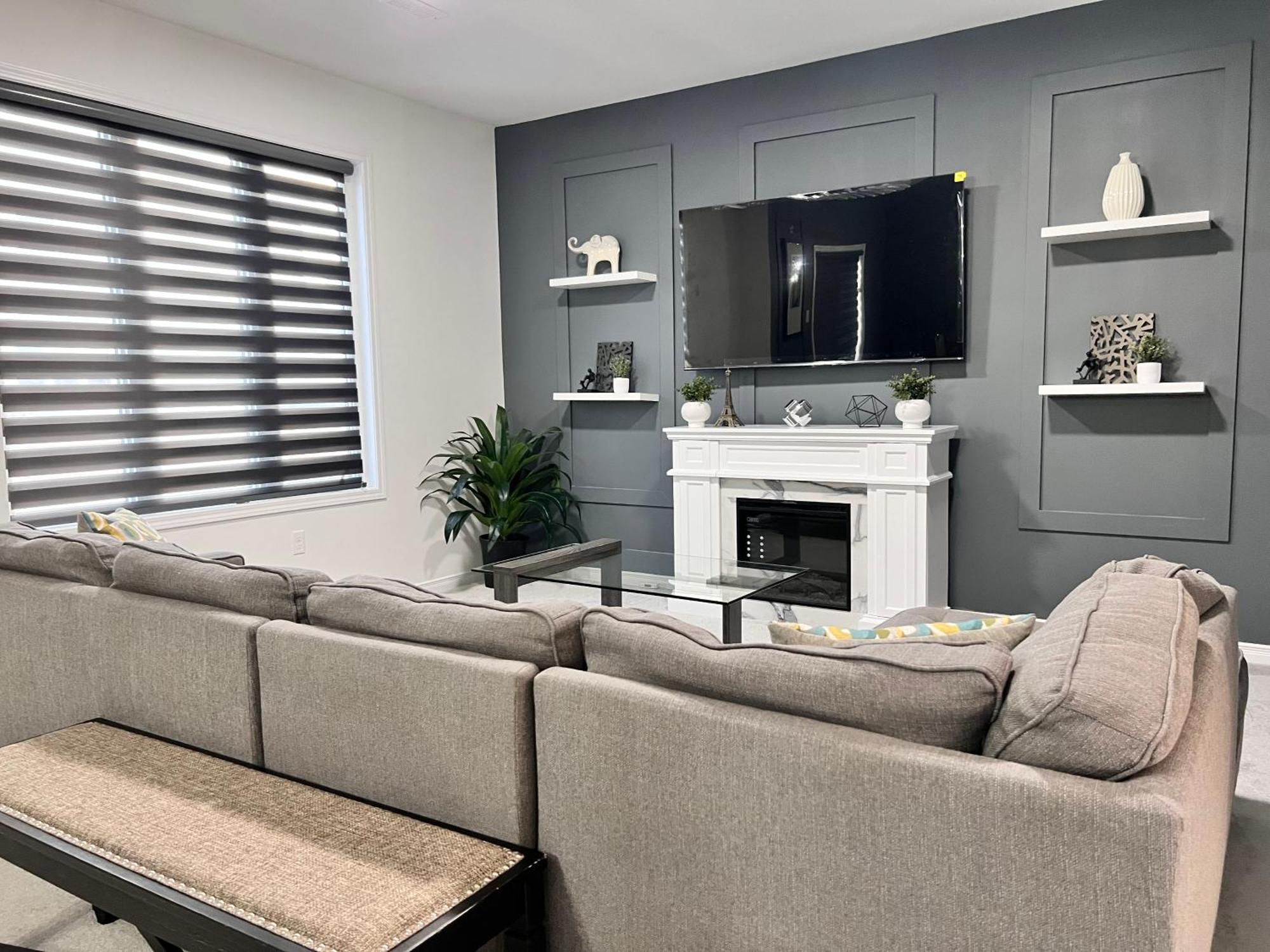 Spacious 4-Bedroom Home, Comfortably Sleeps 10 Barrie Exterior photo